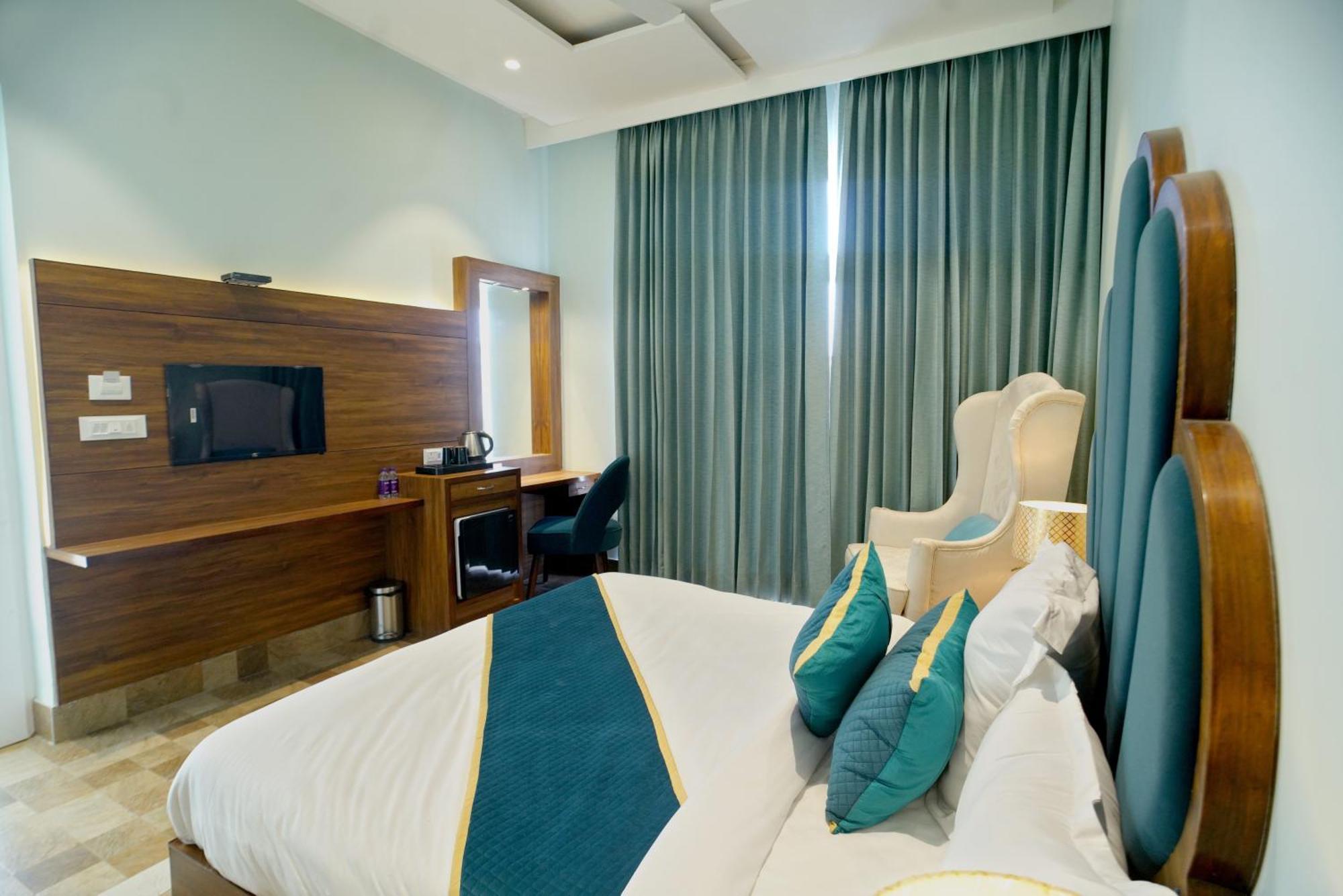 5 States Resort Amritsar Esterno foto