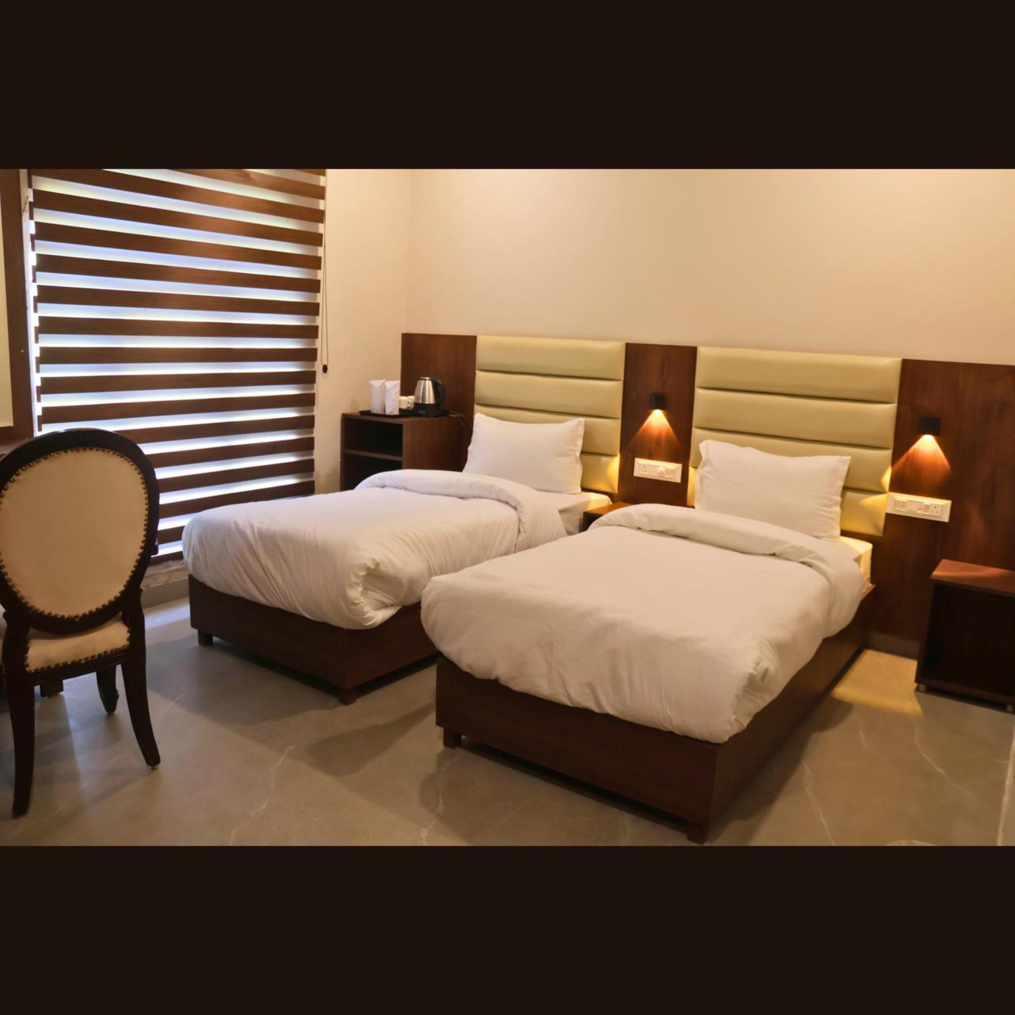 5 States Resort Amritsar Esterno foto